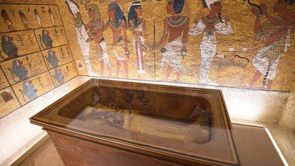 В погребальной камере Тутанхамона может находиться гробница царицы Нефертити